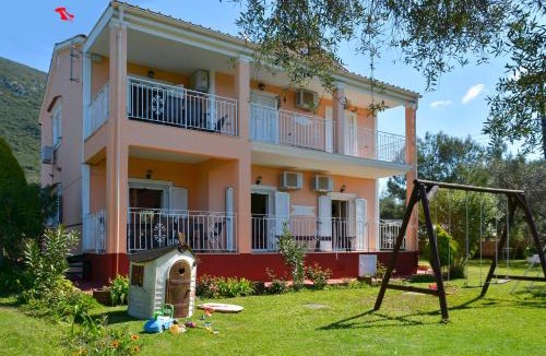 Agios Matthaios Apartment | Seaside Villa Maria