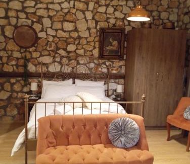Edessa House | ΒΙΟΚΛΙΜΑΤΙΚΟ ΗΛΙΟΠΕΤΡΟΣΠΙΤΟ στην ΑΡΧΑΙΑ ΒΟΚΕΡΙΑ