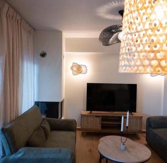 Episkopos Villa | KLA Luxury Boutique Villa with Pool & Jacuzzi by WESTBOOKING GR