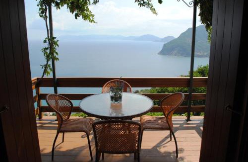 Skopelos Town Apartment | Stolios Skopelos - Panoramic Seaview Gems