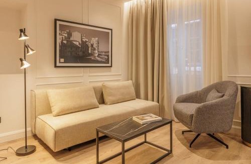 Old Town Apartment | Mouragia by Kantoni