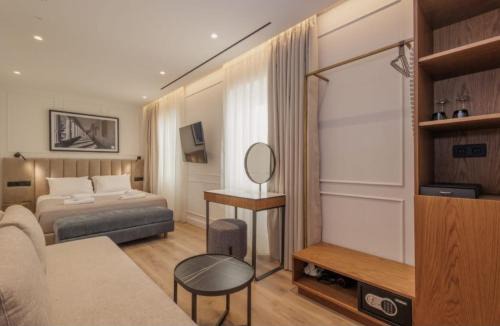 Old Town Apartment | Mouragia by Kantoni