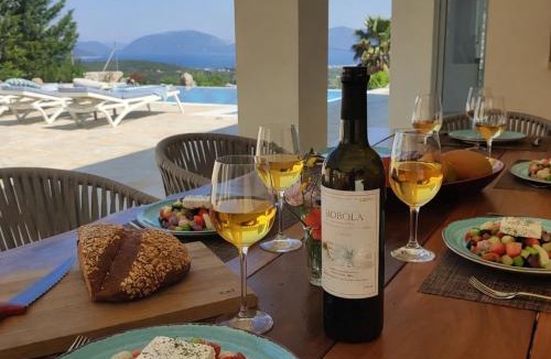 Chaliotata Villa | Villa Iremia, Piscine à Débordement & Vue Mer Panoramique