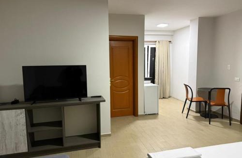 Dajt Hostel | Rooftop Gallery Hostel