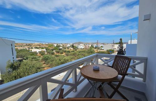 Adamas Apartment | Aristotle Suites