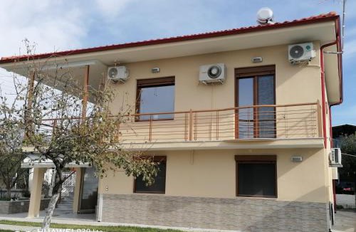 Nea Iraklia House | Villa Anastasia 1ος Όροφος Εξοχικής Παραθαλάσσιας Κατοικίας Νέα Ηράκλεια Χαλκιδικής