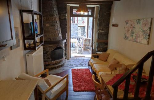Aghios Athanasios Ski Chalet | Villa Aretousa
