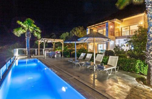 Agios Nikolaos Villa | Villa Desire by Villa Plus