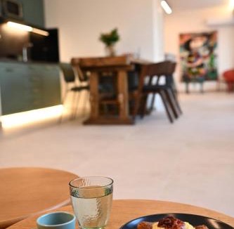 Psirri Apartment | Above the Fruits 2 Bedrooms 2 Bathrooms near Acropolis