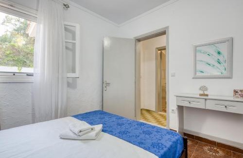 Limni Apartment | Villa Rossa - Hideaway by the sea
