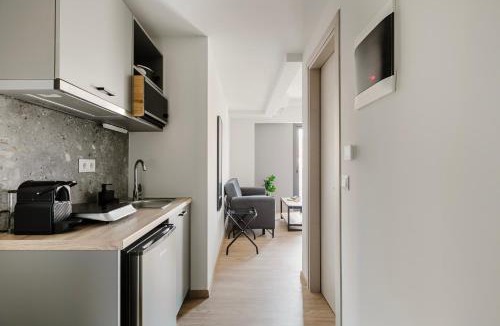 Dafni-Ymittos Apartment | B48 Athens Dafni