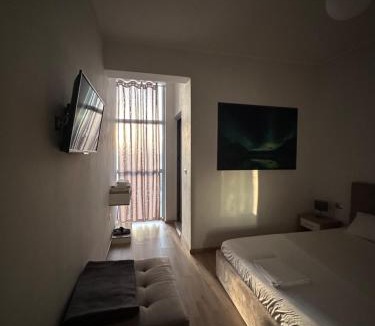 Mbrostar-Urë Hotel | Hotel Aulona