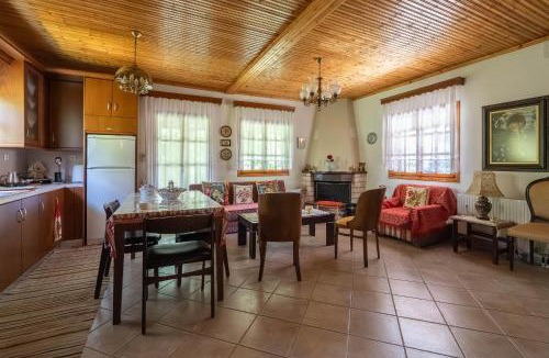 Chrysomilia Villa | Maroulas House