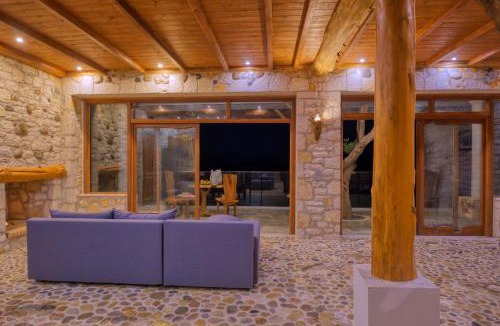 Agios Matthaios Villa | Villa Phoebus