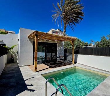 Malevizi Apartment | Tropical Suites With Private Plunge Pools