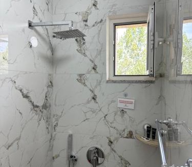Rade Apartment | Lexhulo Room's