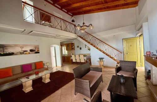 Piqeras Villa | Villa Nefeli