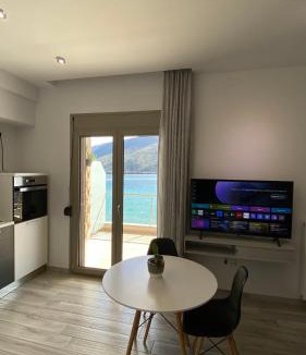 Plataria Apartment | Ocean views