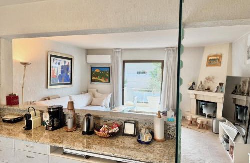 Vari-Voula-Vouliagmeni Apartment | Villasonboard 2 Bed Condo Beach Seaview Greek Riviera Vouliagmeni