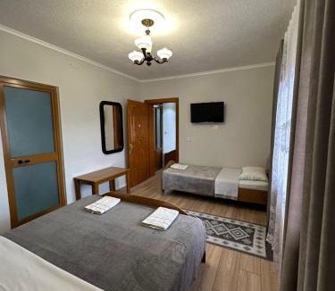 Udenisht Bed & Breakfast | Camping & Guest House Herges
