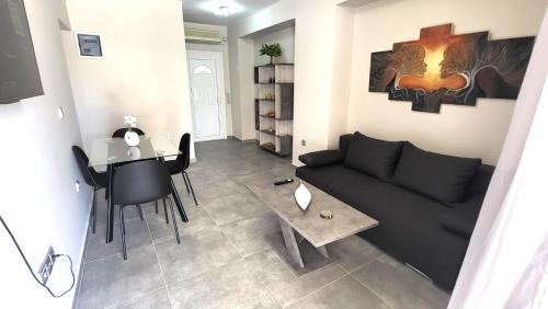 Lagonissi Apartment | Veta's Luxury apartment near the beach.