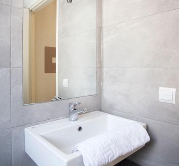 Argyroupoli Apartment | Snooze H