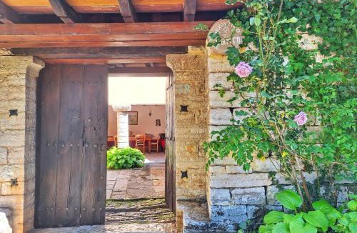 Monodendri Apartment | Archontiko Rapti Stone Traditional House