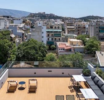 Kerameikos Apartment | The Meta Stay - Sunny Getaway with Rooftop Access