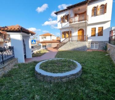 Arnaia Apartment | Cozy & Superior Apartment Villa