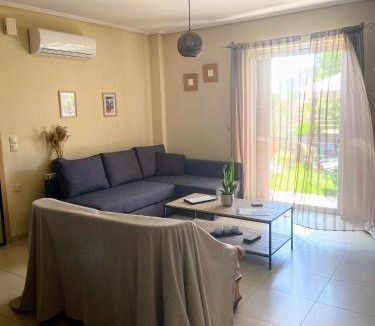Mesolongi Apartment | Xrysa's Garden