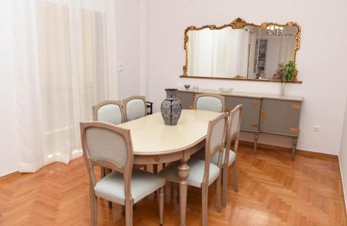 Agrinio Apartment | Ellis house