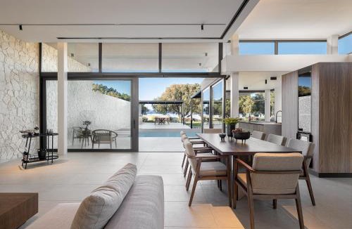 Tavronitis Villa | Pnoe Villas - Seafront Experience
