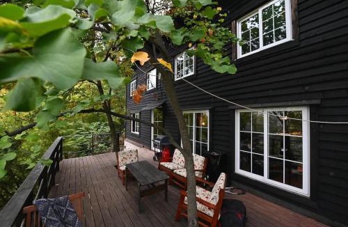 Berzhite Villa | Spacious cottage with great views