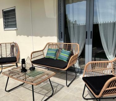 Agios Dimitrios Apartment | Elegant Escapes 4