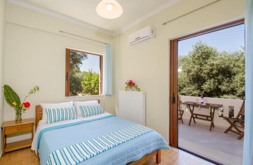 Daratsos Apartment | Villa Daratso with private heated pool view to the sea