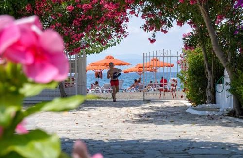 Amarinthos House | Akrogiali Beach Rooms