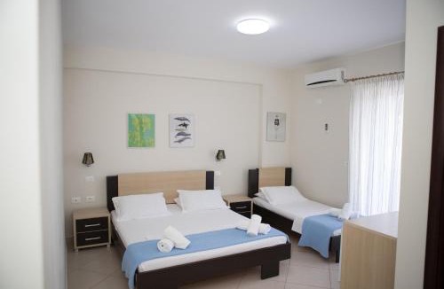 Dhermi Bed & Breakfast | Perivolos Apartments