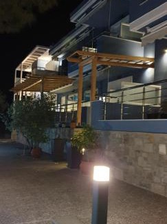 Nea Peramos Apartment | Isalos Suites