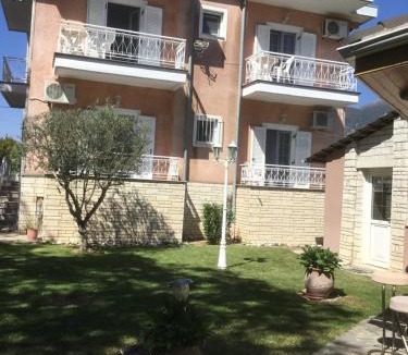 Perama House | Villa Elena
