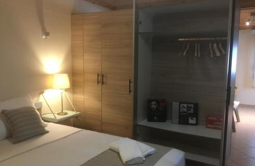 Skala Marion House | SUNNY STUDIO