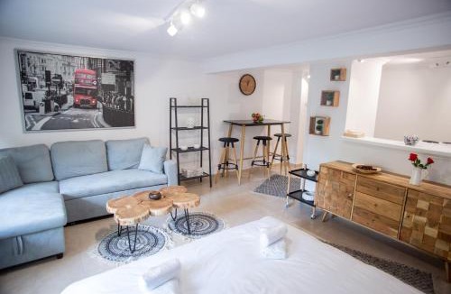 Thessaloniki City Centre Apartment | Thessaloniki Center Small Studio Apartment