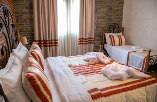 Petrele Hotel | Hotel Restaurant Emblema