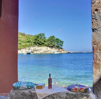 Longos House | Mermaid cottage