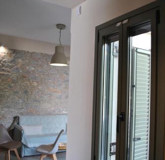 Stoupa Apartment | Petras Gi - Stone Houses
