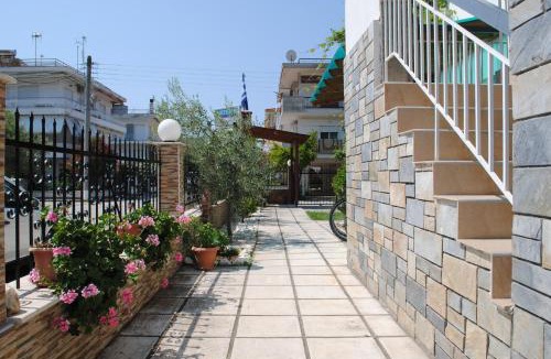 Paralia Dionysiou Apartment | Artemis Apartments