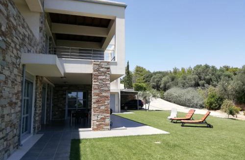 Rafina-Pikermi House | Dimitra