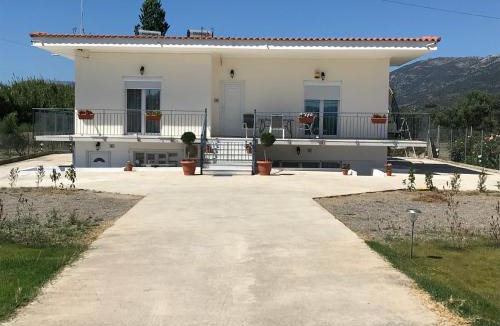 Amarinthos House | Villa Filoxenia