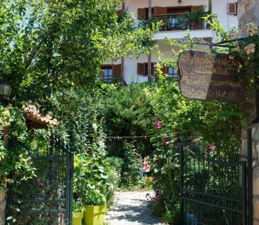 Lefkonas House | Arhontiko
