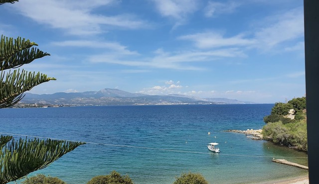 Ericas Heaven by the beach in Loutra Oreas Elenis