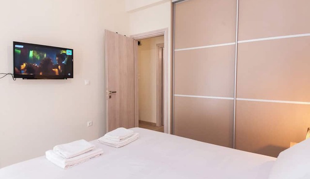 Urban Chic 2BR Experience in Galatsi in Galatsi